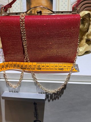Bolso de fiesta rojo y dorado