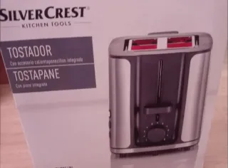 Tostadora plateada