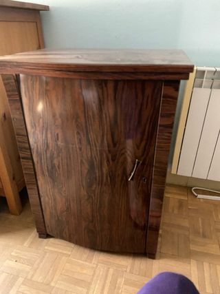 Máquina de coser antigua SINGER