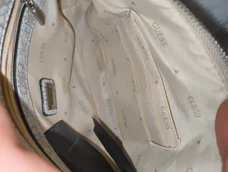 Mala Guess tira colo bege/cinza