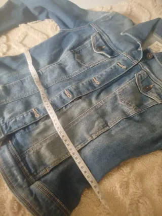 Chaqueta vaquera Bershka azul talla M