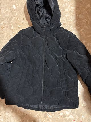 Chaqueta Zara acolchada negra Talla 10 niña