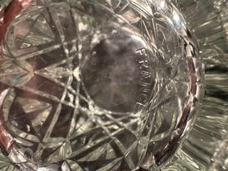 Jarrón de cristal tallado