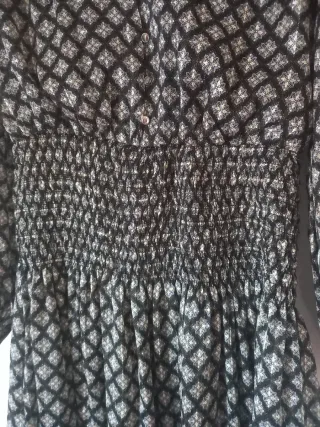 Vestido babydoll con mangas semitransparentes