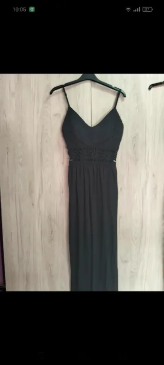 Vestido negro largo con encaje