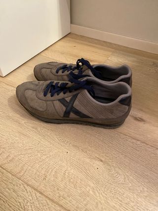 Zapatillas Munich grises y azules