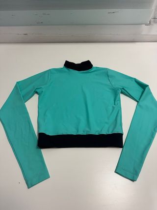 Blusa deportiva licra bicolor niñas. Talla 6