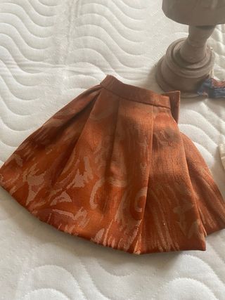 Maniquí Ropa Regional Naranja y Negro