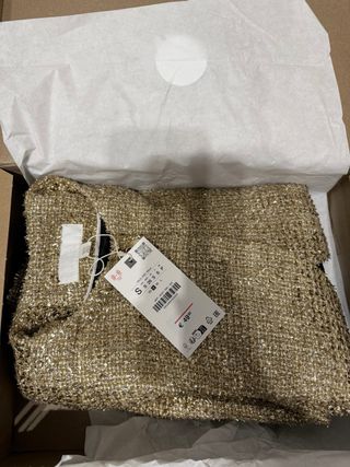 Chaqueta Zara Dorada Talla S con etiqueta