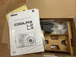 Cámara Digital Nikon Coolpix L3 Plata 5.1MP