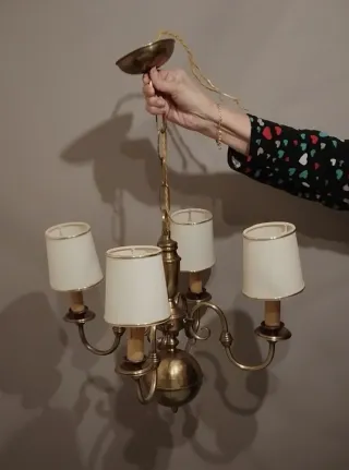 Lámpara muy antigua de techo