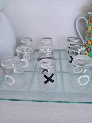 Juego de vasos para Tres en Raya