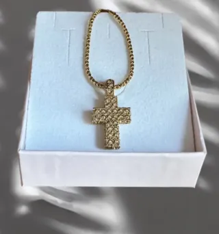Colgante Swarovski Cruz Insignia Dorada