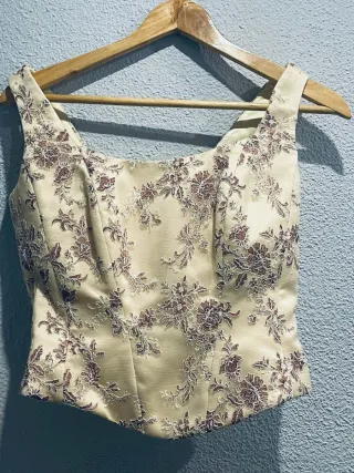 Vestido de Novia Dorado con Bordado