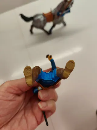 Figura de guerrero a caballo Schleich
