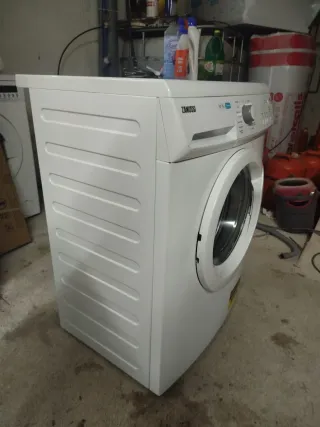 Lavadora Zanussi 7kg LINDO