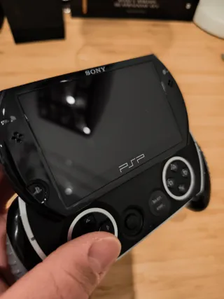 PSP Go N1004 16GB Negra