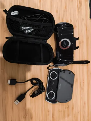 PSP Go N1004 16GB Negra