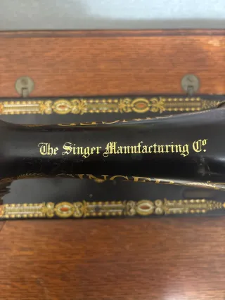 Máquina de coser Singer antigua
