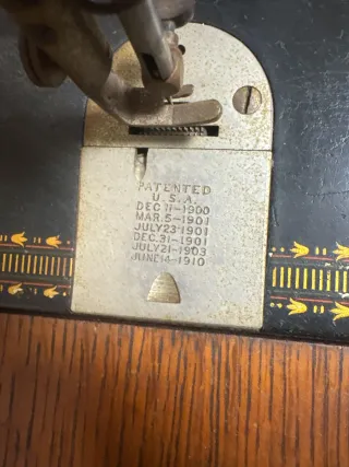 Máquina de coser Singer antigua