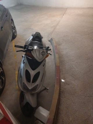 Yamaha Aerox 49cc Scooter