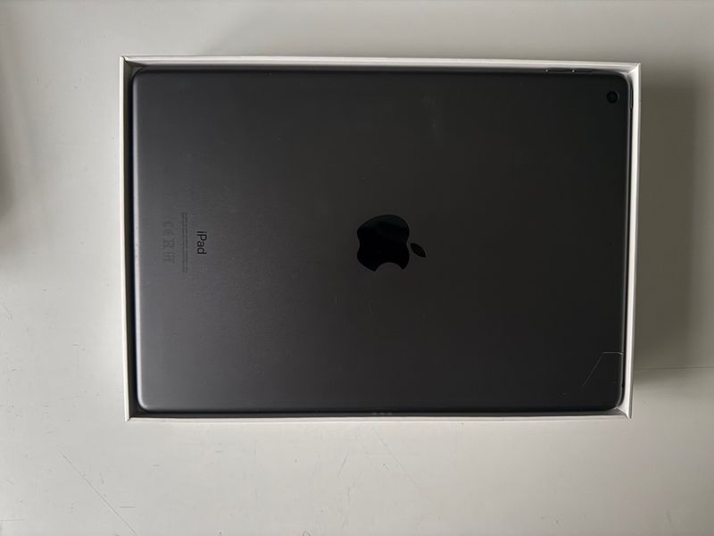 iPad 8ª gen 128GB Gris Espacial afbeelding 4