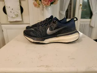 Nike Invincible Run 3 Scarpe da Corsa Blu