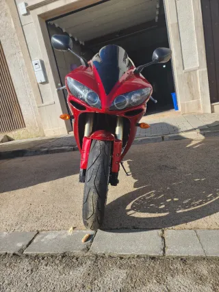 ​Yamaha YZF-R1 2004 (172cv) - ¡Pura adrenalina!
