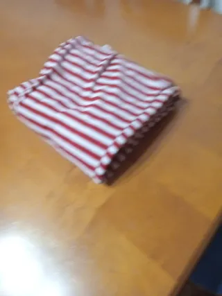 Pijama rayas rojas y blancas Talla M