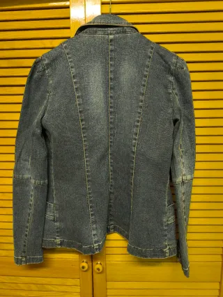 Conjunto Cazadora Vaquera, Camiseta y Falda