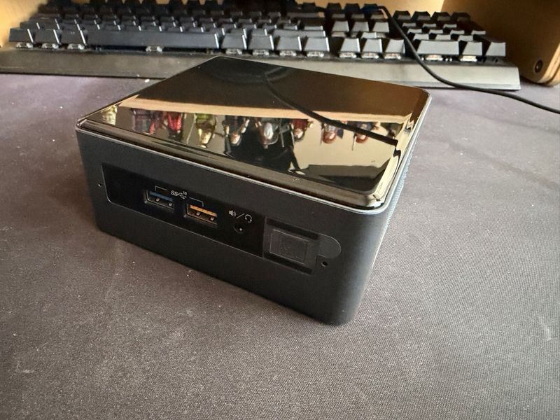 Intel NUC8I5BEH2 Mini PC afbeelding 6