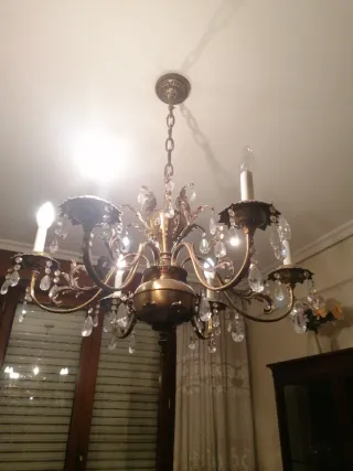 Lámpara de araña de latón con cristales