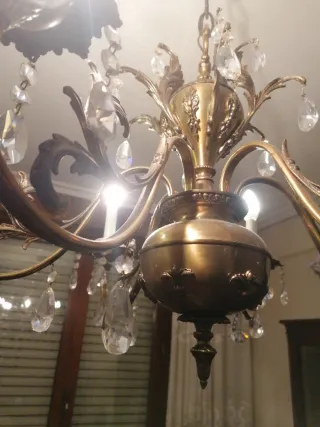 Lámpara de araña de latón con cristales