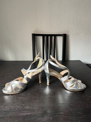Tacones plateados Fosco
