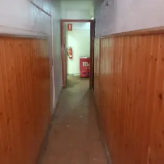 Local Comercial, con licencia y salida de humos