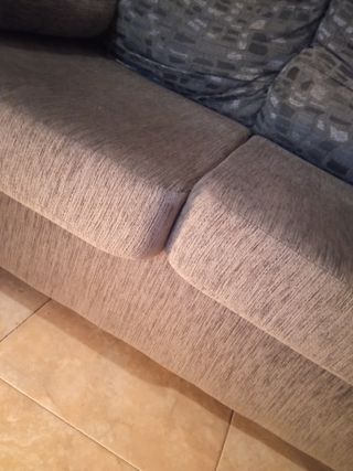 Sofá 2 plazas gris tela