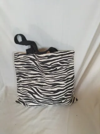 Bolsa de tela con estampado cebra