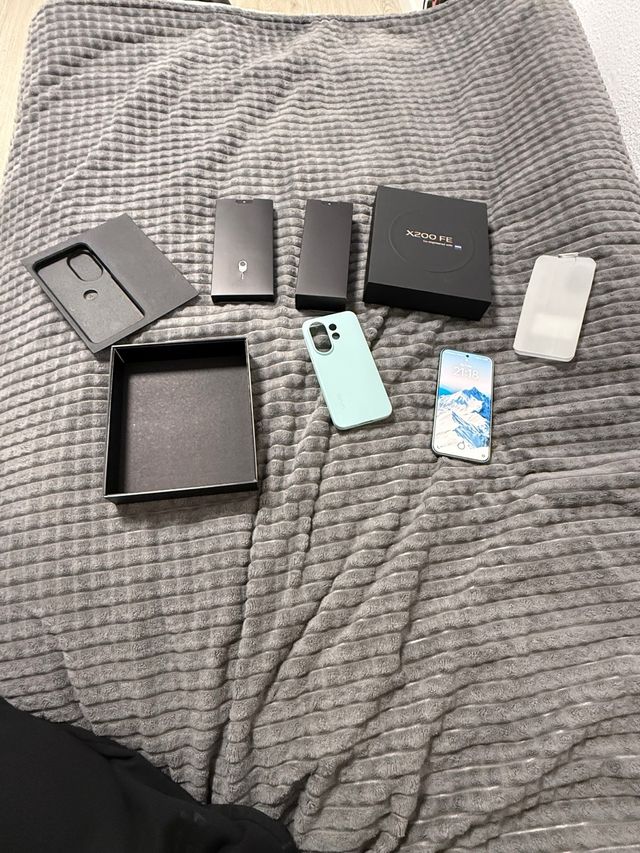 Vivo 200 FE + Factura Media Markt