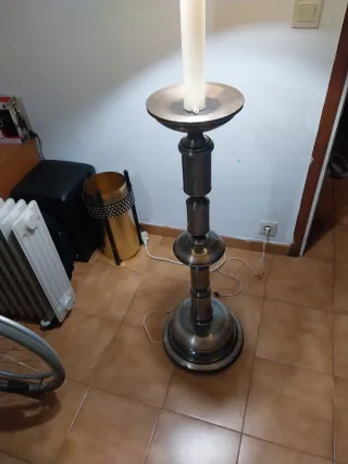 Lámpara de pie antigua grande