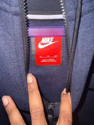 Sudadera Nike con capucha azul y negra