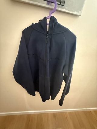 Sudadera Nike con capucha azul y negra