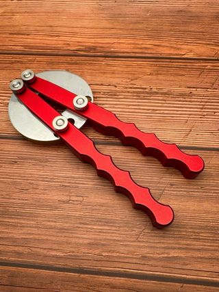 Herramienta de relojería para desmontar biseles