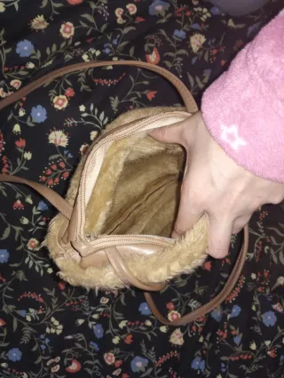 Borsa marrone con pelliccia