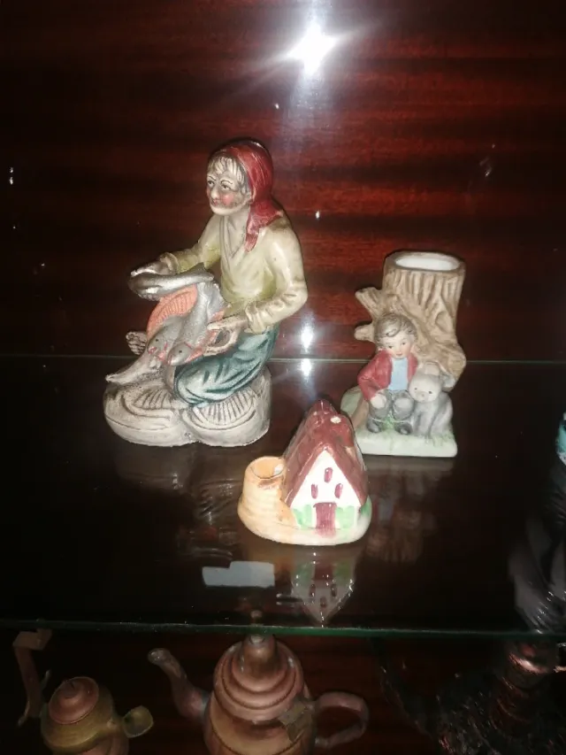 Figuras de cerámica decorativas