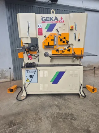 PUNZONADORA GEKA