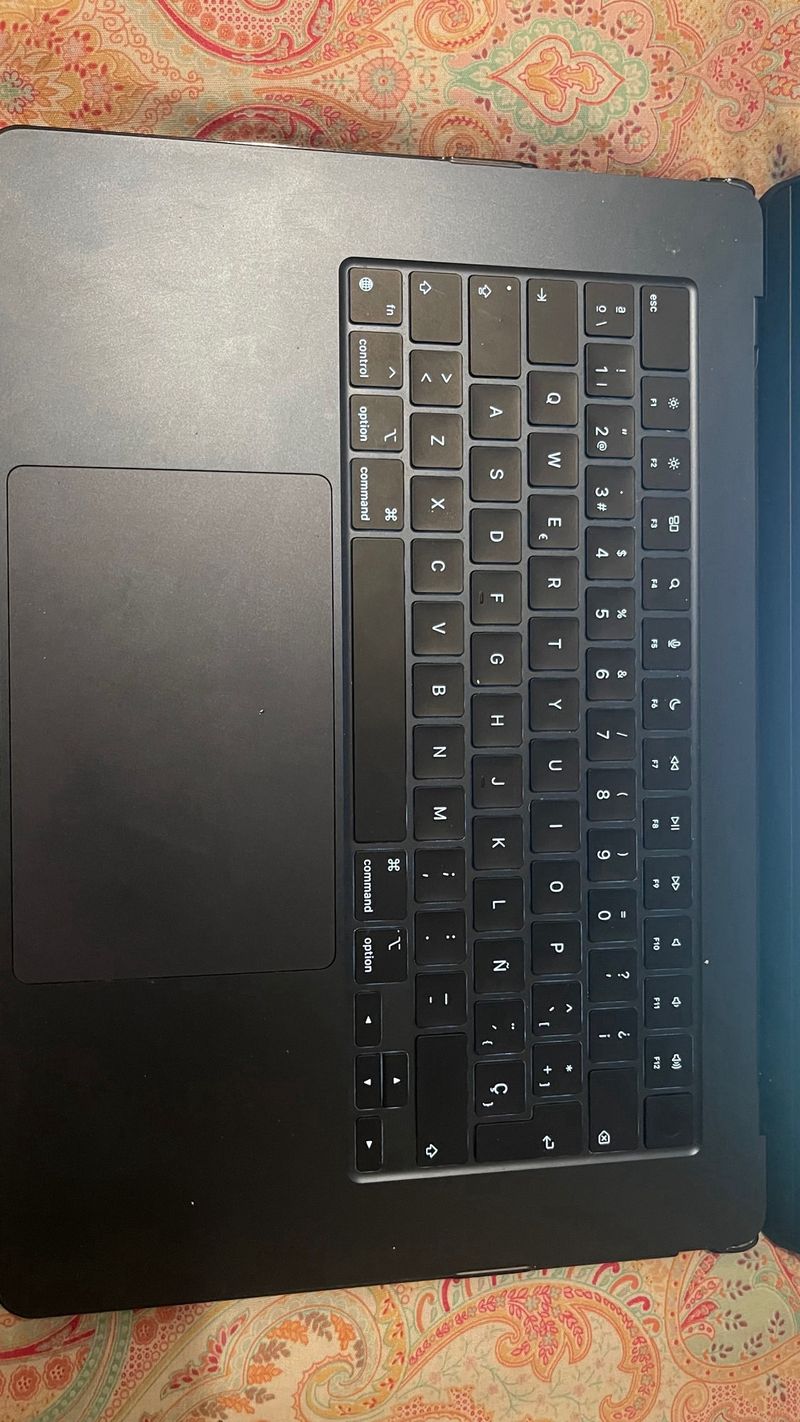 MacBook Air 15 M3 azul marino afbeelding 4