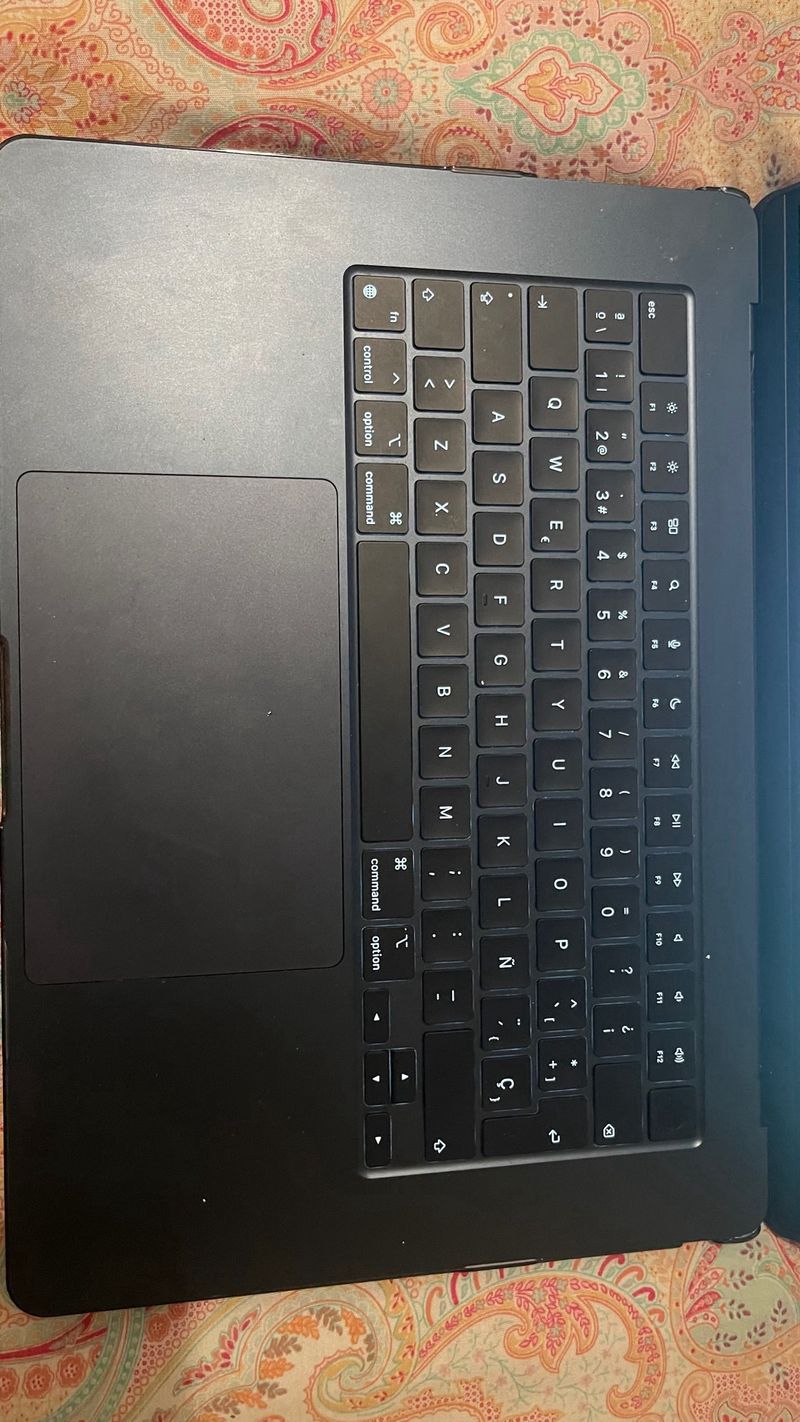MacBook Air 15 M3 azul marino afbeelding 3