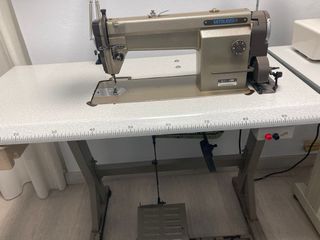Máquina de coser Mitsubishi LS2-130