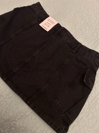 Mini falda Pull&Bear negra