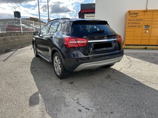 Mercedes-Benz GLA 200 CDI Disel PEGATINA B